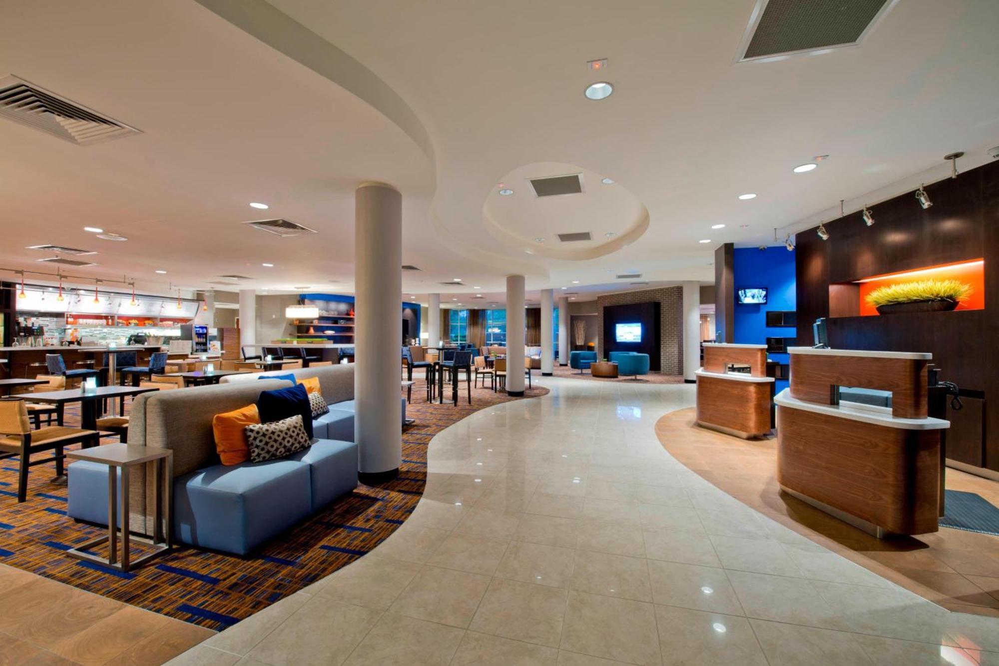 Courtyard Flagler Center 3*