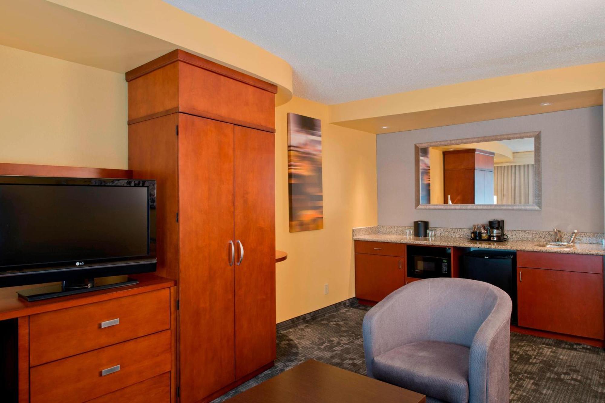 Courtyard Flagler Center Hotel 3*