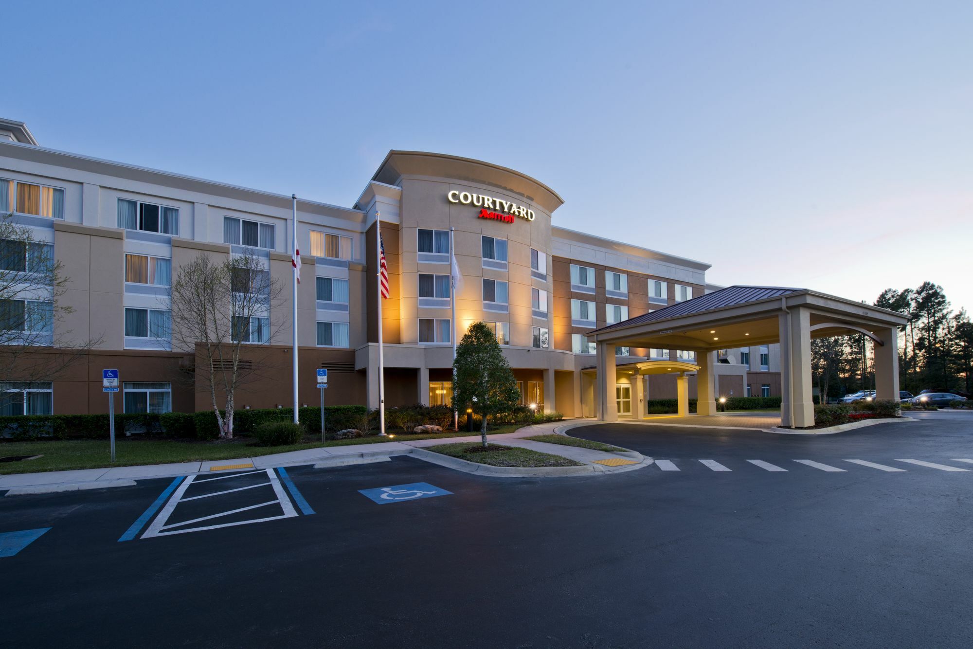 Courtyard Flagler Center Hotel 3*